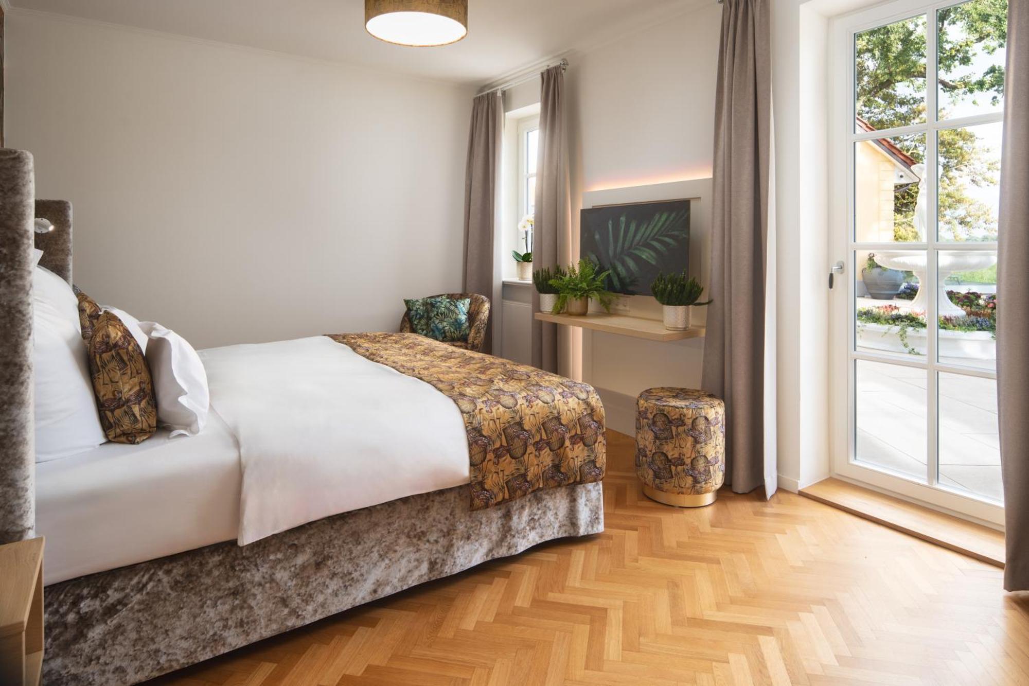 Schlossresidenz - Boutique Apartments & Hotel Suiten Schloss Ricklingen Ngoại thất bức ảnh